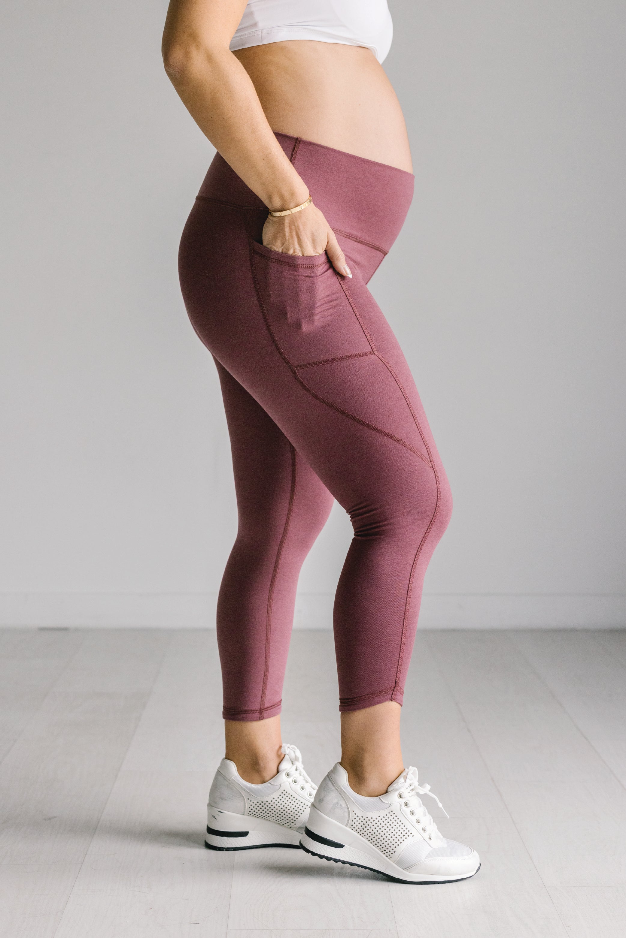 Nike Maternity One Dri-Fit leggings in black | ASOS